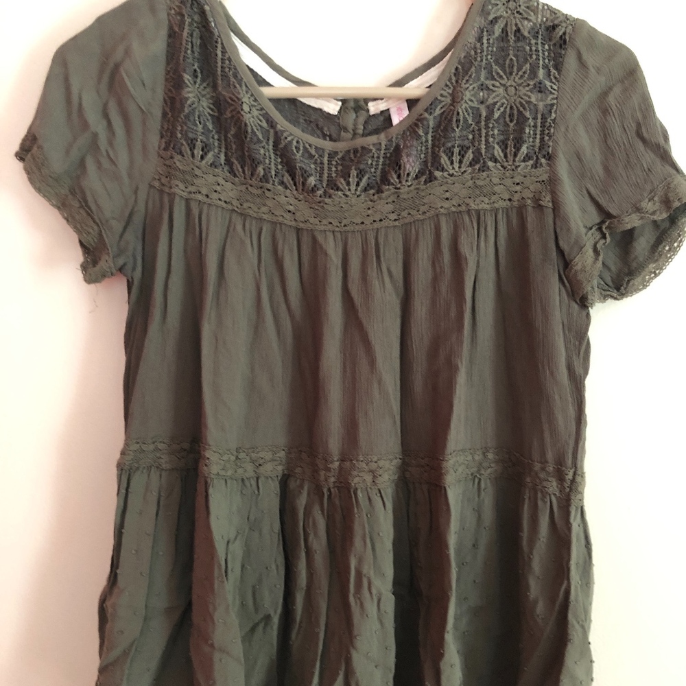ADORABLE GREEN LACEY TOP